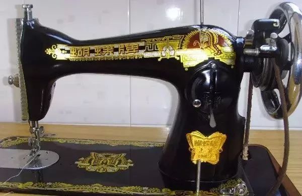 风扇帽全球爆火，义乌缝纫机踩到冒烟的背后故事