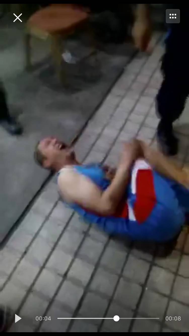 雷哥下跪视频365分钟，一场长达六小时的网络喧嚣，到底在跪什么？